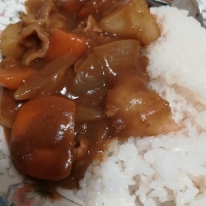 簡単豚肉と玉ねぎのカレーライス